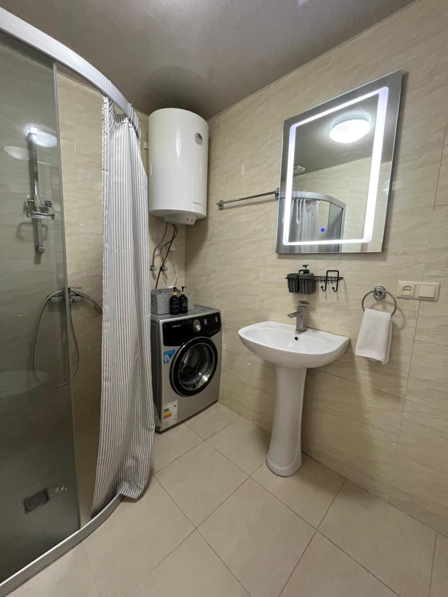Sea Towers Lux 17-05 Apartment Batumi Exterior foto